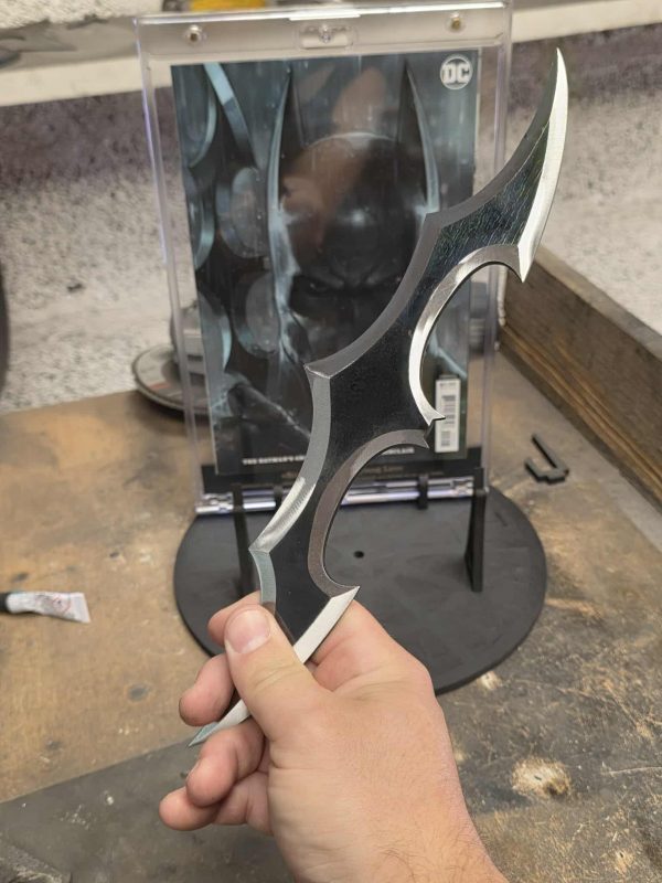 Batarang de Jeehyung Lee - Création unique – Image 2