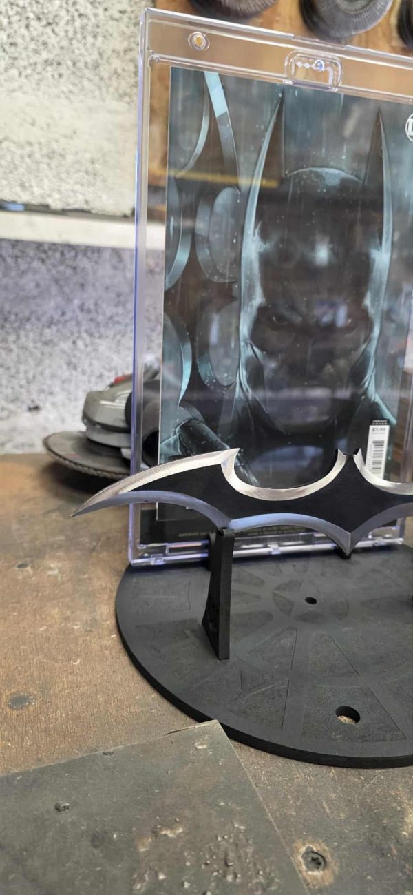 Batarang de Jeehyung Lee - Création unique – Image 4