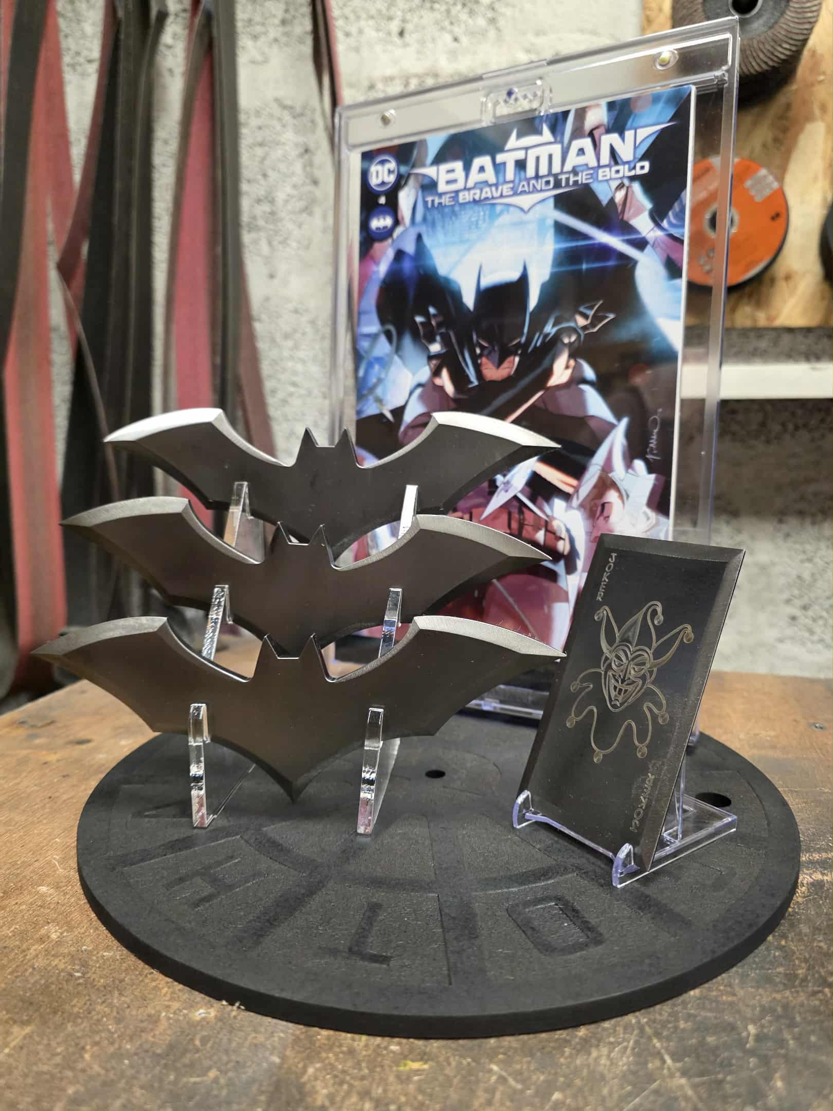 Batarangs & Carte du joker by Simone Di Meo - One shot