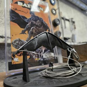 Batarang grappin by Bermejo - comics dédicacé - Création unique
