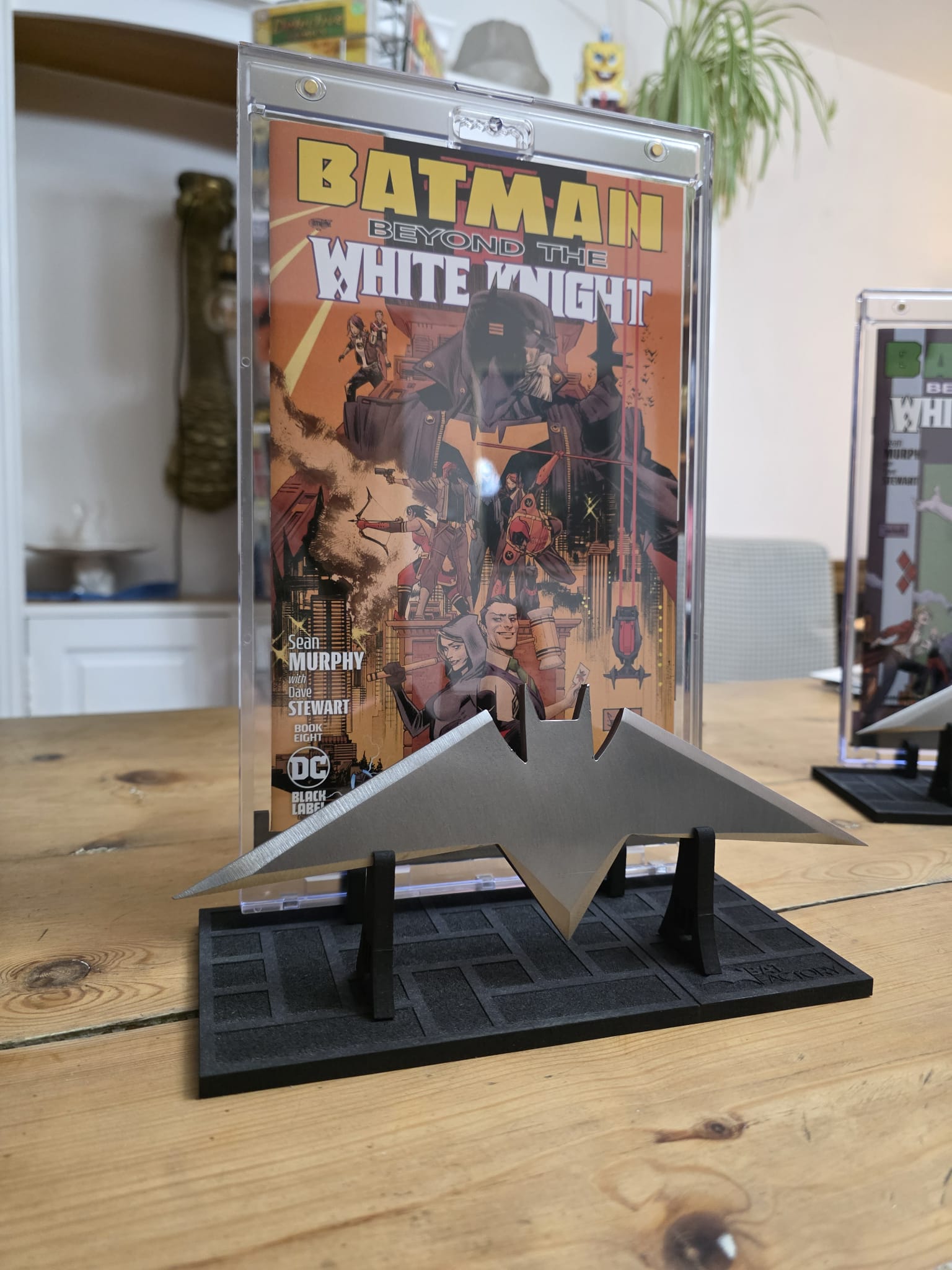 Set-up Batarang V2 + comics "White Knight" by Sean Murphy – Image 5