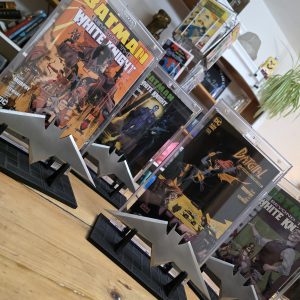 Set-up Batarang V2 + comics "White Knight" by Sean Murphy